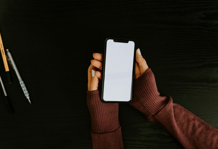 Titre de séjour accepté mais pas de SMS de retrait : que faire&nbsp;?